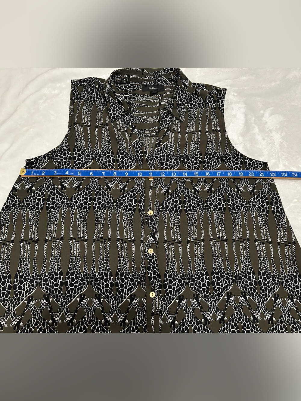 Alfani Giraffe Print Blouse Size 14 - Picture 7 of 8